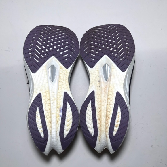 Saucony Endorphin Speed 4 Running Shoes in Purple Colorway - Picture 10 of 12